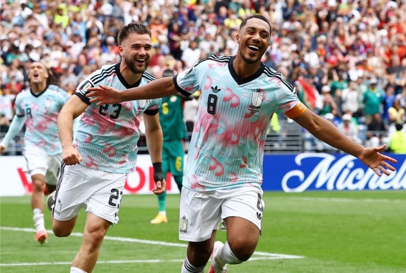 Tielemans tỏa sáng đúng thời điểm quyết định